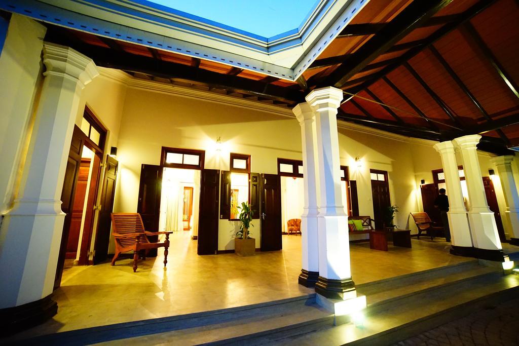 Hotel Lespri Grand Negombo Exterior foto