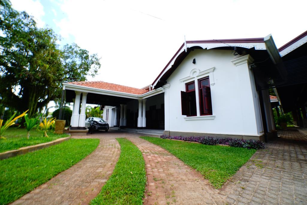 Hotel Lespri Grand Negombo Exterior foto