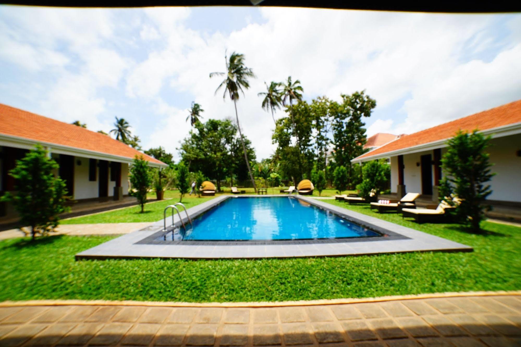 Hotel Lespri Grand Negombo Exterior foto